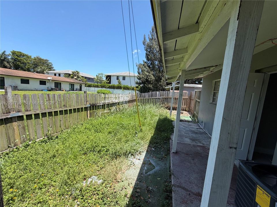 В аренду: $1,850 (2 спален, 1 ванн, 800 Квадратных фут)