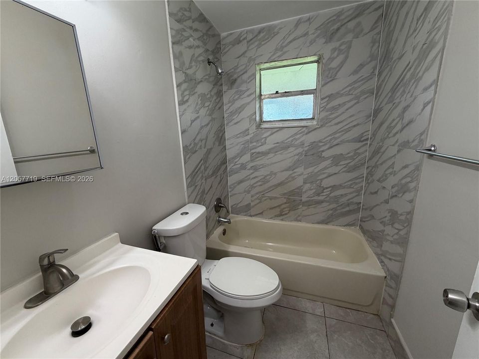 В аренду: $1,850 (2 спален, 1 ванн, 800 Квадратных фут)