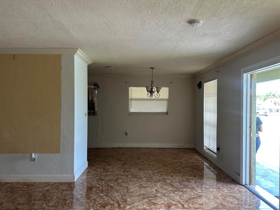 Living Room 4