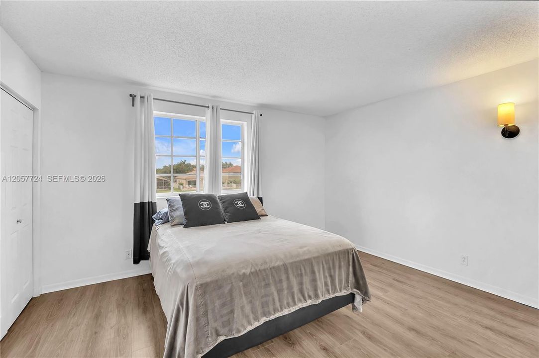 For Sale: $534,900 (3 beds, 2 baths, 1443 Square Feet)