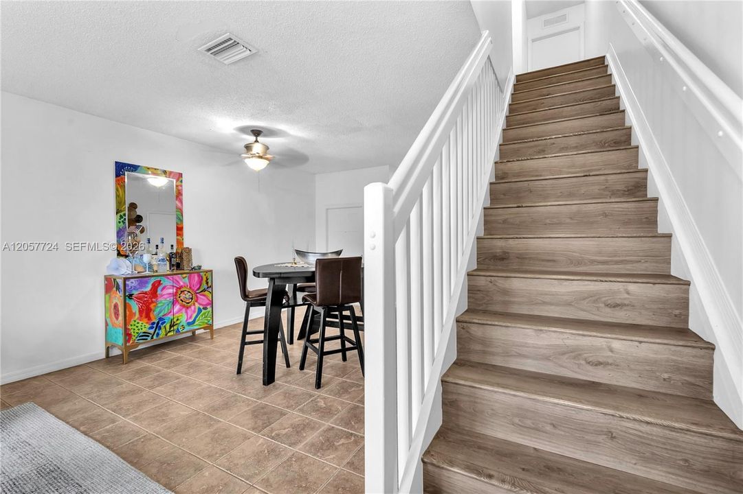 For Sale: $534,900 (3 beds, 2 baths, 1443 Square Feet)