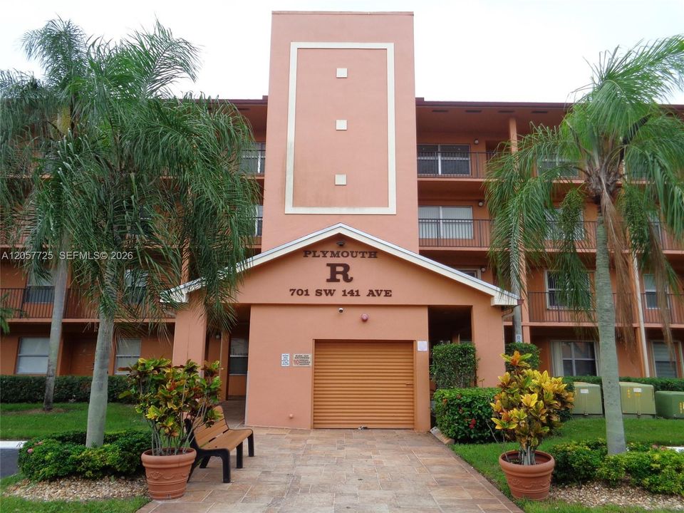 For Rent: $2,190 (2 beds, 2 baths, 1364 Square Feet)