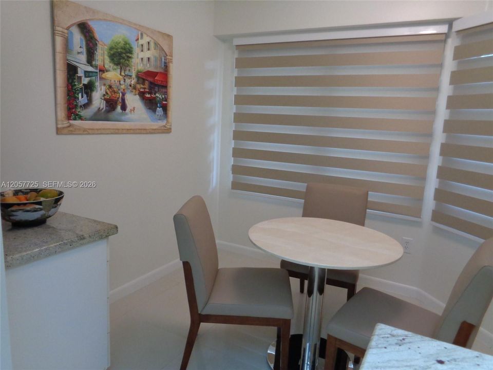 For Rent: $2,190 (2 beds, 2 baths, 1364 Square Feet)