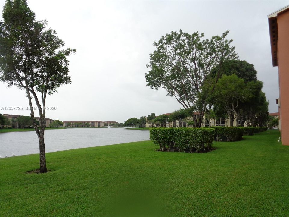For Rent: $2,190 (2 beds, 2 baths, 1364 Square Feet)