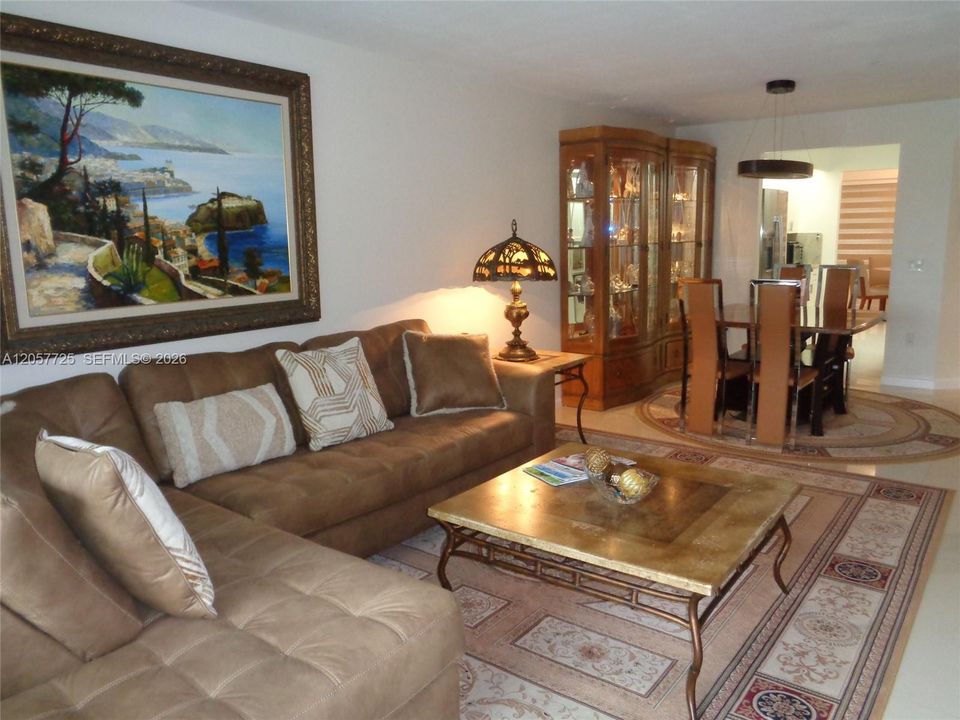 For Rent: $2,190 (2 beds, 2 baths, 1364 Square Feet)