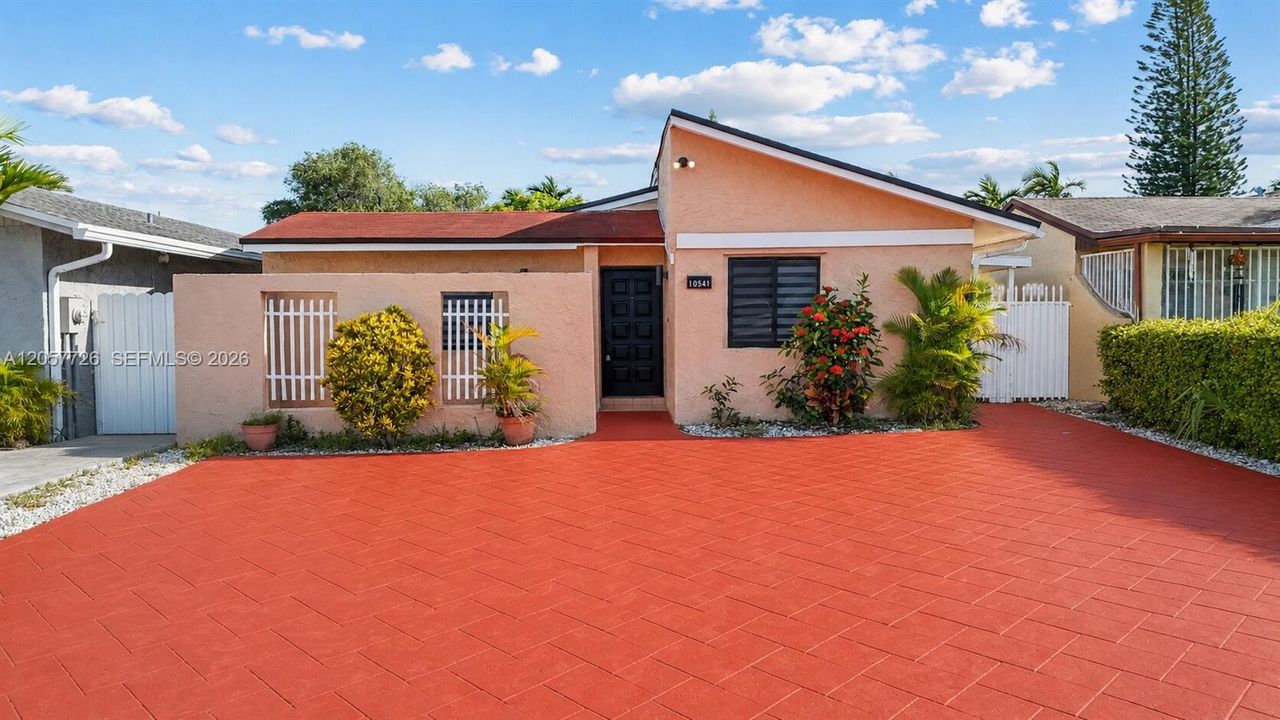 For Sale: $534,990 (2 beds, 2 baths, 1138 Square Feet)