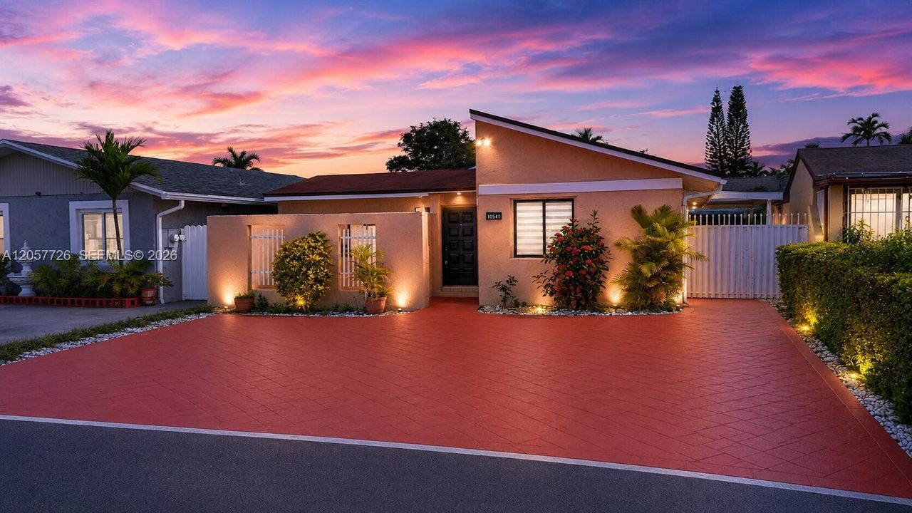 For Sale: $534,990 (2 beds, 2 baths, 1138 Square Feet)