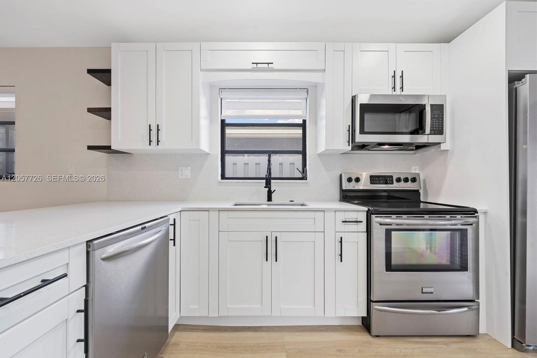 For Sale: $534,990 (2 beds, 2 baths, 1138 Square Feet)