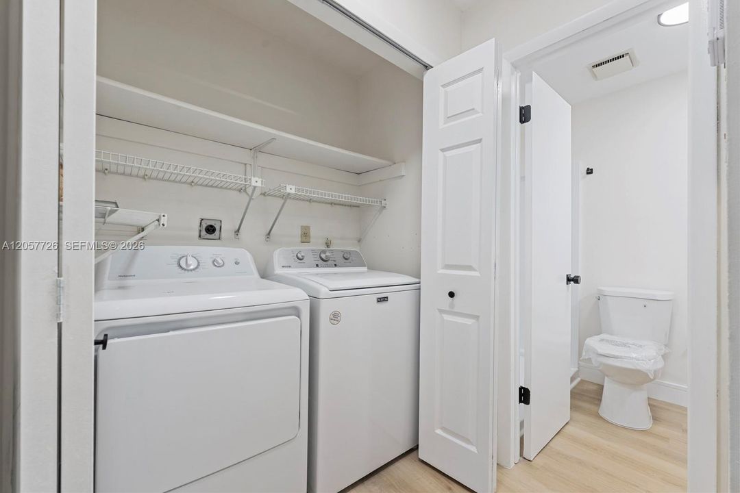 For Sale: $534,990 (2 beds, 2 baths, 1138 Square Feet)