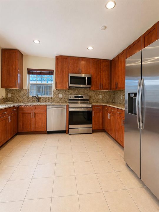 В аренду: $5,525 (4 спален, 2 ванн, 2302 Квадратных фут)