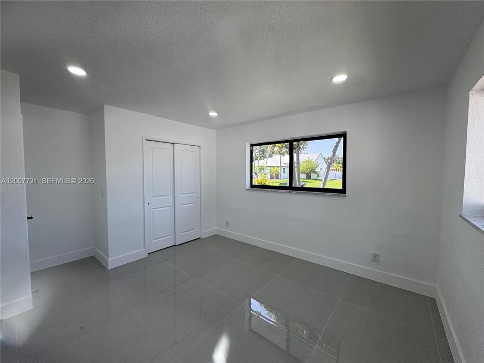 For Sale: $817,500 (5 beds, 3 baths, 2052 Square Feet)