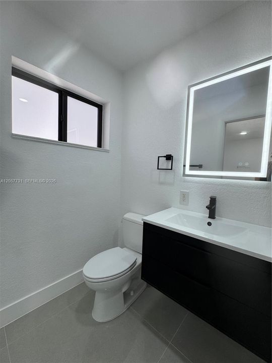 For Sale: $817,500 (5 beds, 3 baths, 2052 Square Feet)