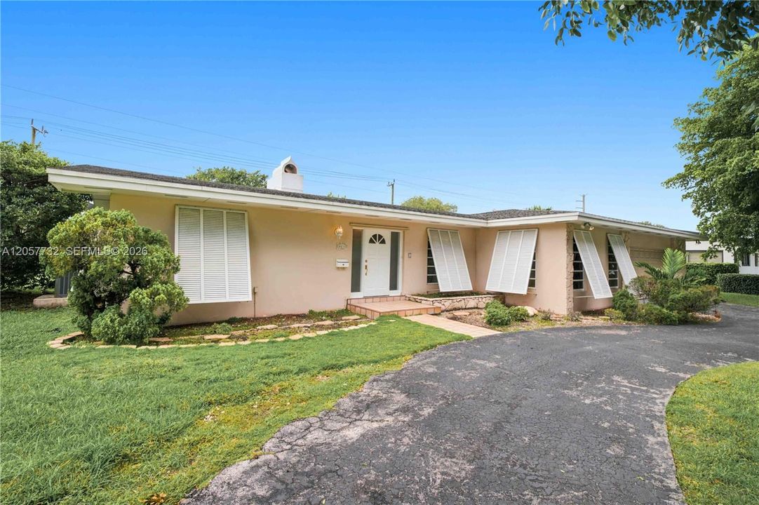 En Venta: $1,189,000 (3 camas, 2 baños, 2265 Pies cuadrados)