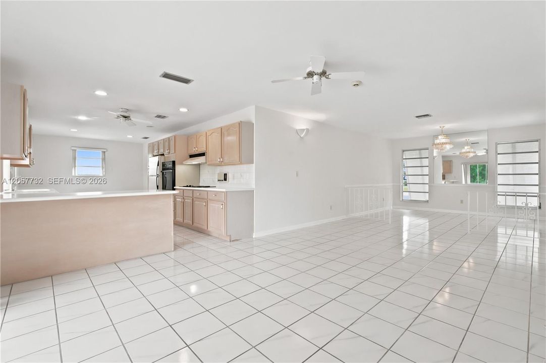 En Venta: $1,189,000 (3 camas, 2 baños, 2265 Pies cuadrados)