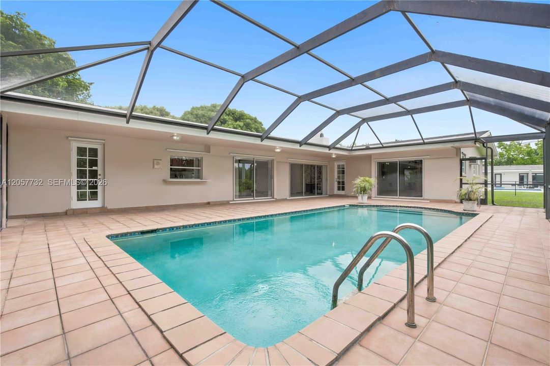 En Venta: $1,189,000 (3 camas, 2 baños, 2265 Pies cuadrados)