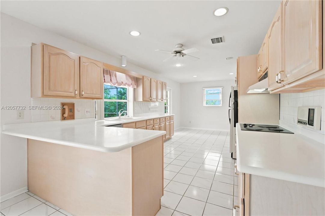 En Venta: $1,189,000 (3 camas, 2 baños, 2265 Pies cuadrados)
