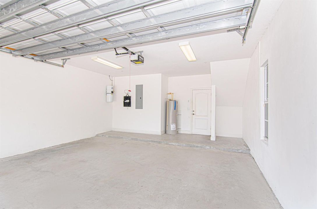 2-Car Garage