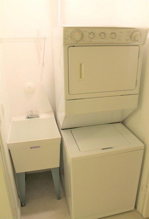 In-Unit Washer & Dryer