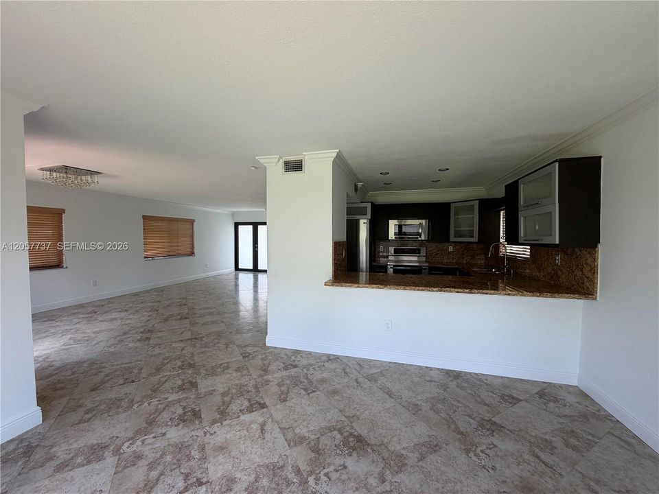 En Renta: $4,000 (4 camas, 2 baños, 2032 Pies cuadrados)