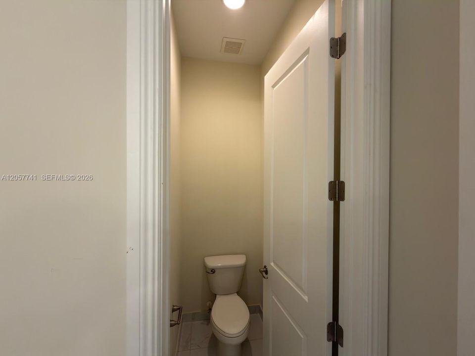 В аренду: $5,750 (3 спален, 2 ванн, 2765 Квадратных фут)