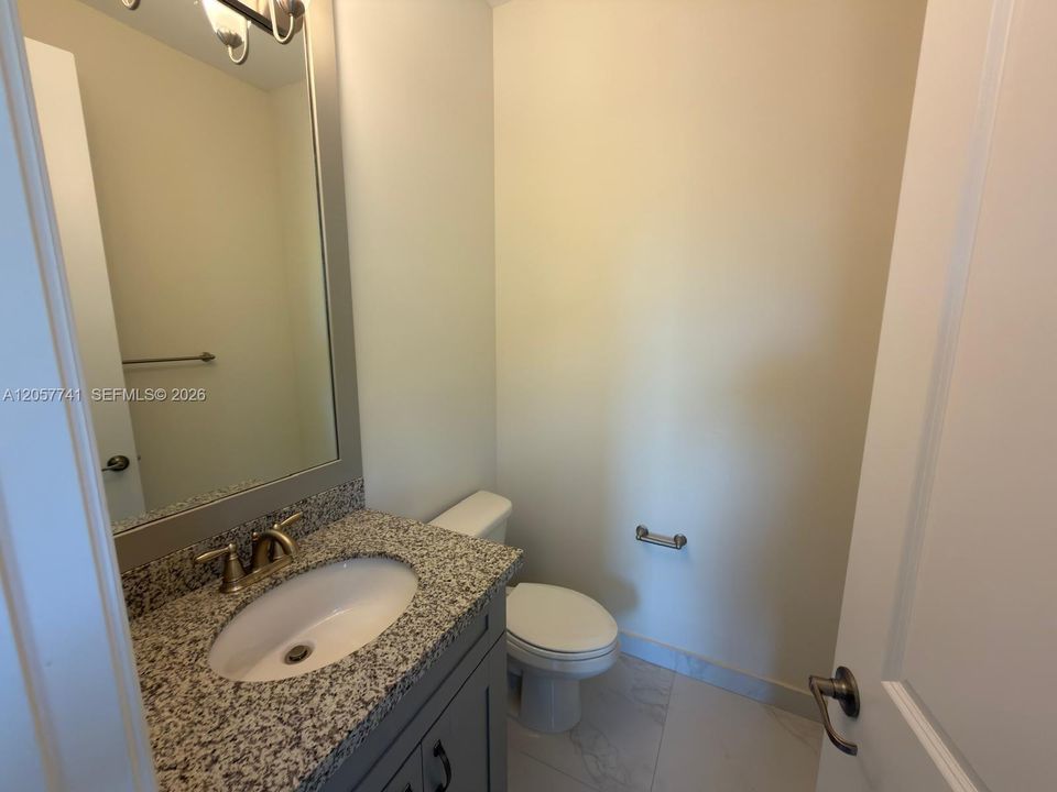 В аренду: $5,750 (3 спален, 2 ванн, 2765 Квадратных фут)