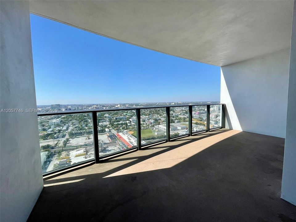For Rent: $3,350 (1 beds, 1 baths, 865 Square Feet)
