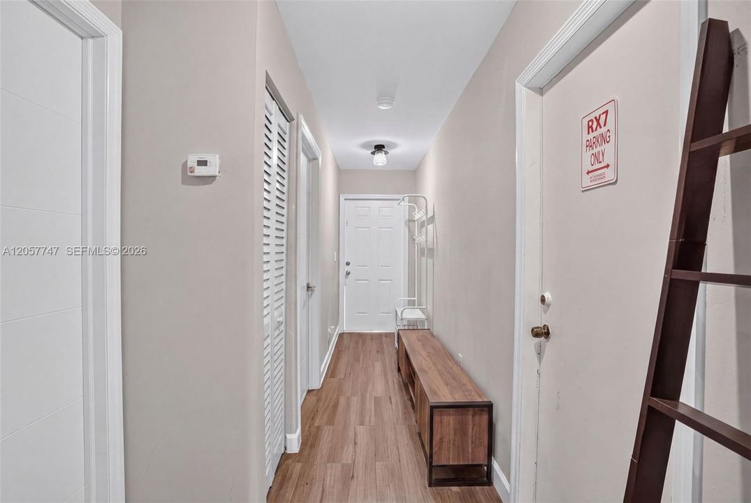 For Sale: $499,900 (3 beds, 2 baths, 1144 Square Feet)