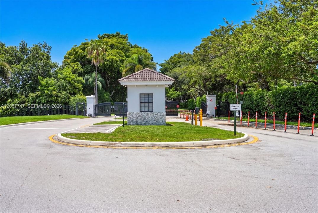 For Sale: $499,900 (3 beds, 2 baths, 1144 Square Feet)