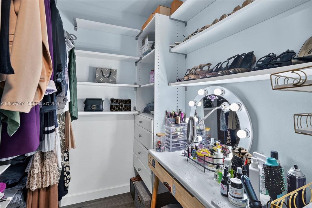 For Sale: $499,900 (3 beds, 2 baths, 1144 Square Feet)