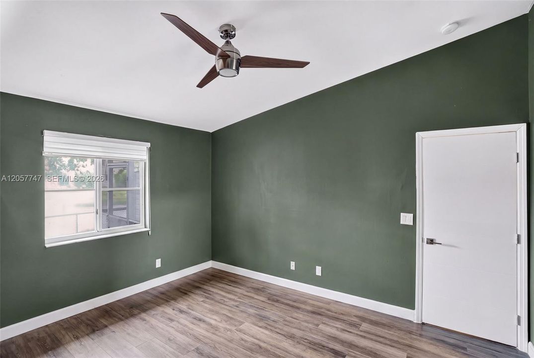 For Sale: $499,900 (3 beds, 2 baths, 1144 Square Feet)