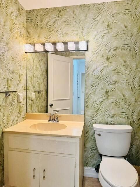 Guest Bathroom 2