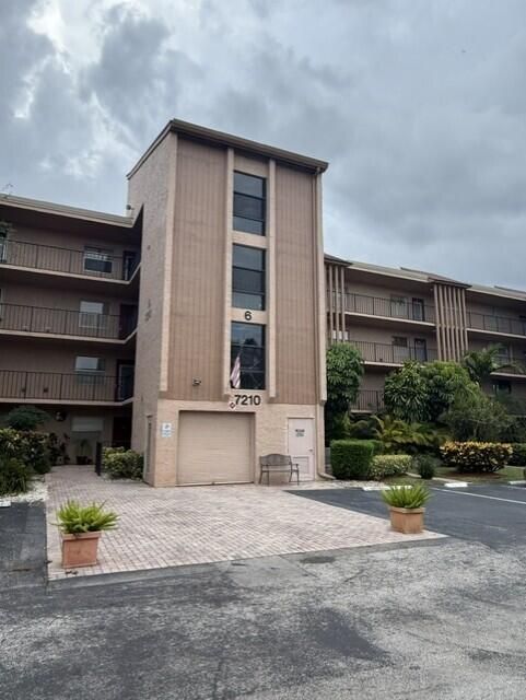 palm lakes22