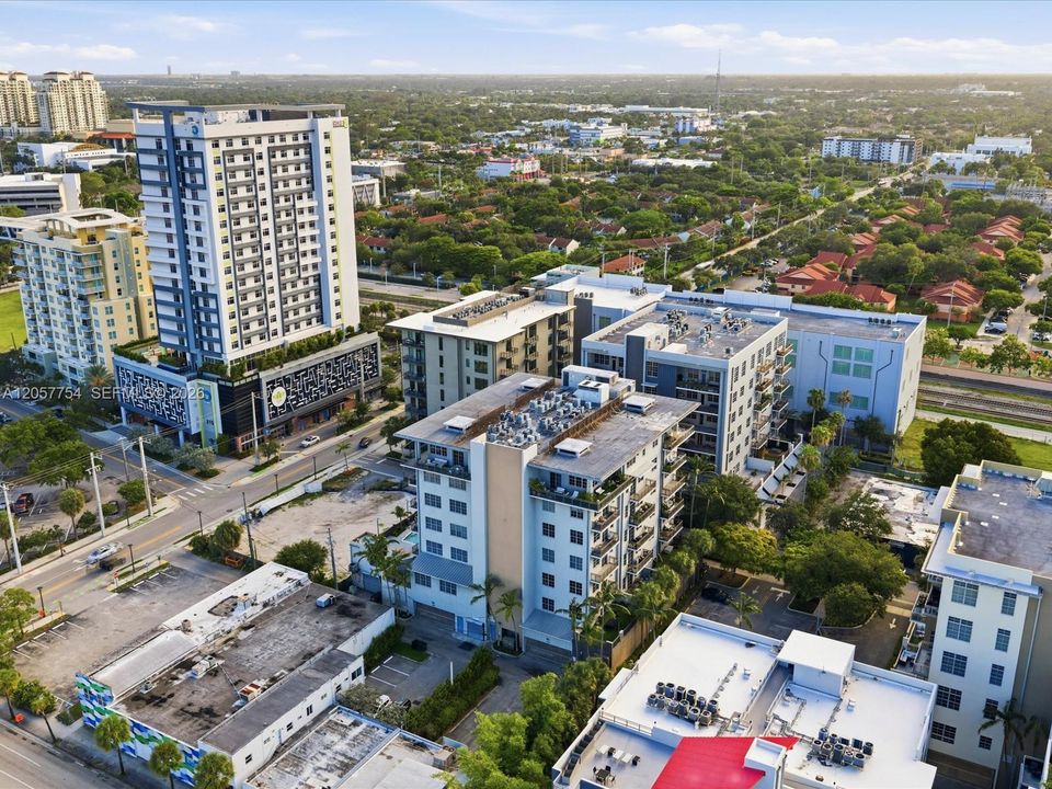 На продажу: $400,000 (1 спален, 1 ванн, 1074 Квадратных фут)