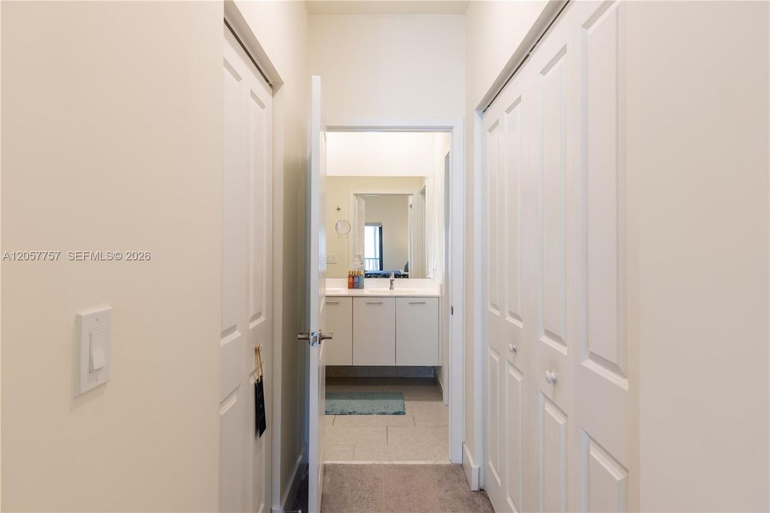 En Venta: $670,000 (3 camas, 2 baños, 1424 Pies cuadrados)
