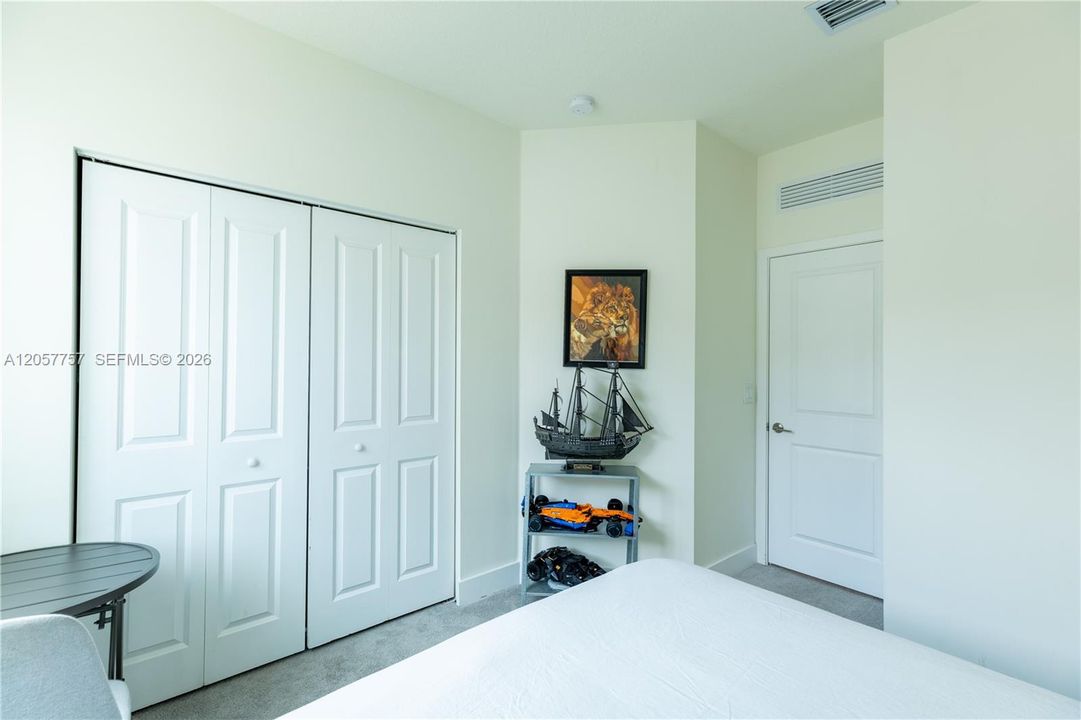 En Venta: $670,000 (3 camas, 2 baños, 1424 Pies cuadrados)