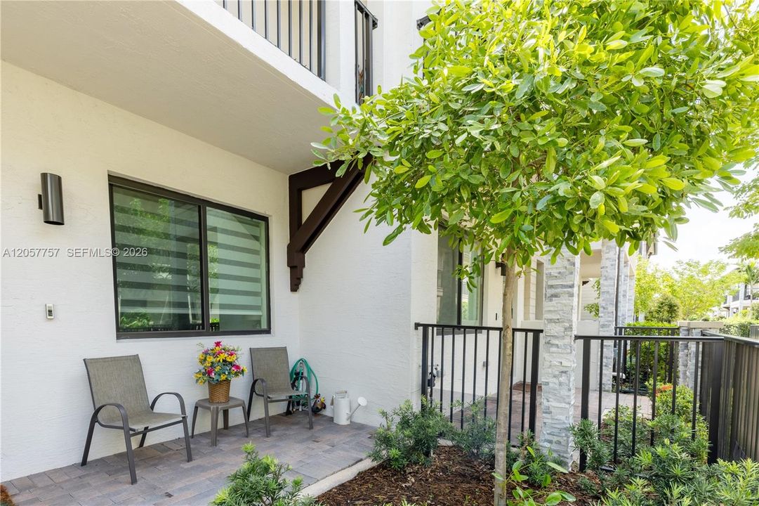 En Venta: $670,000 (3 camas, 2 baños, 1424 Pies cuadrados)