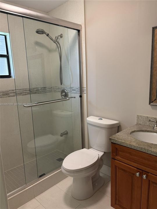 For Rent: $2,400 (2 beds, 2 baths, 1140 Square Feet)