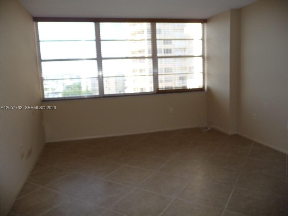 En Renta: $2,200 (0 camas, 0 baños, 1005 Pies cuadrados)