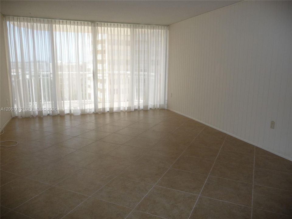 En Renta: $2,200 (0 camas, 0 baños, 1005 Pies cuadrados)