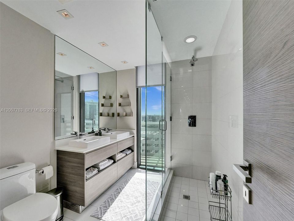 Active With Contract: $6,250 (2 beds, 2 baths, 1311 Square Feet)