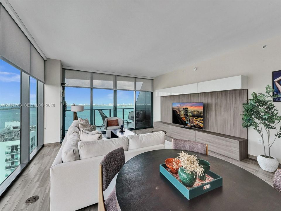 Active With Contract: $6,250 (2 beds, 2 baths, 1311 Square Feet)