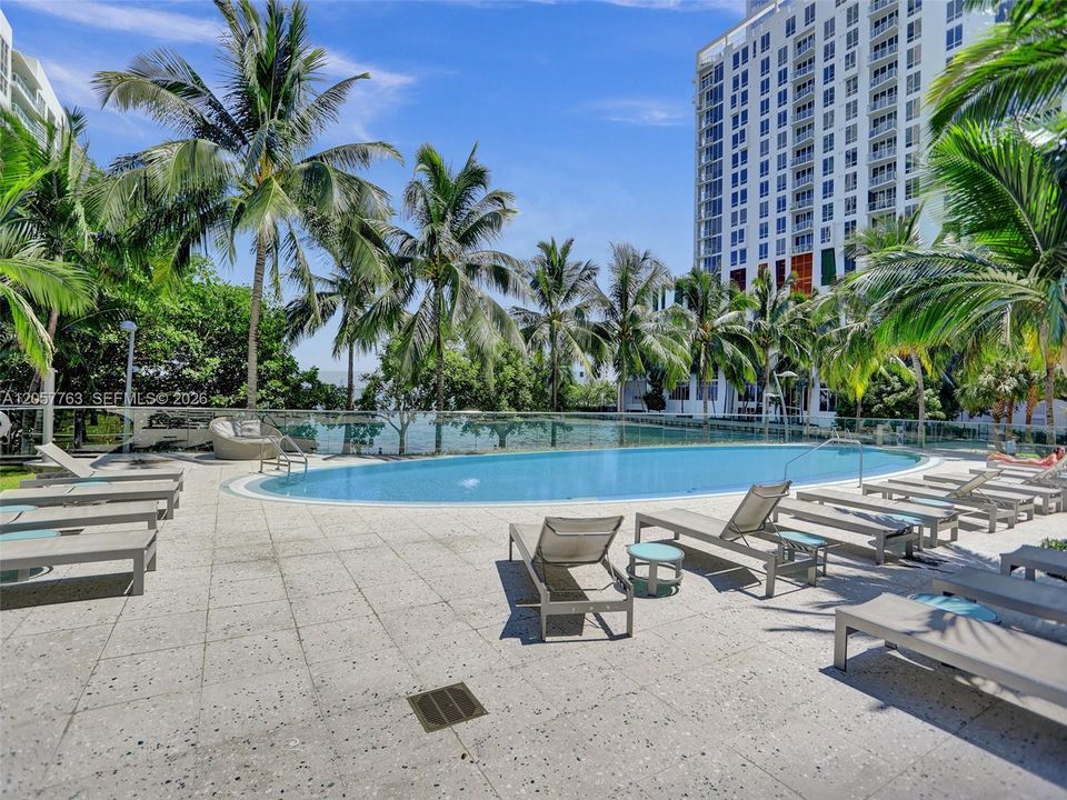 Active With Contract: $6,250 (2 beds, 2 baths, 1311 Square Feet)