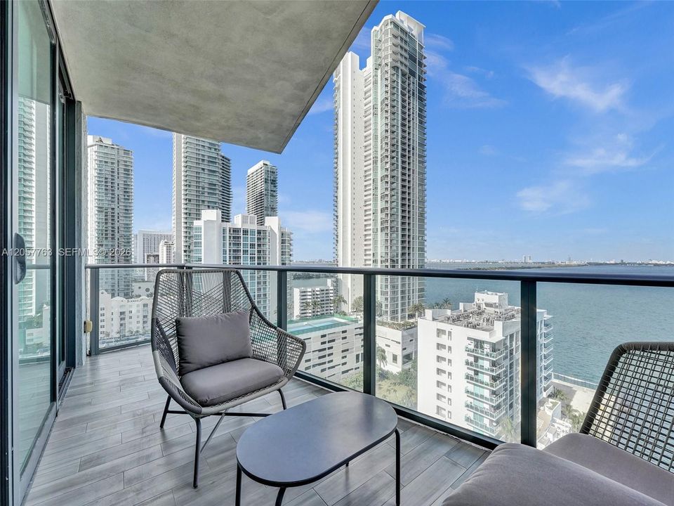 Active With Contract: $6,250 (2 beds, 2 baths, 1311 Square Feet)