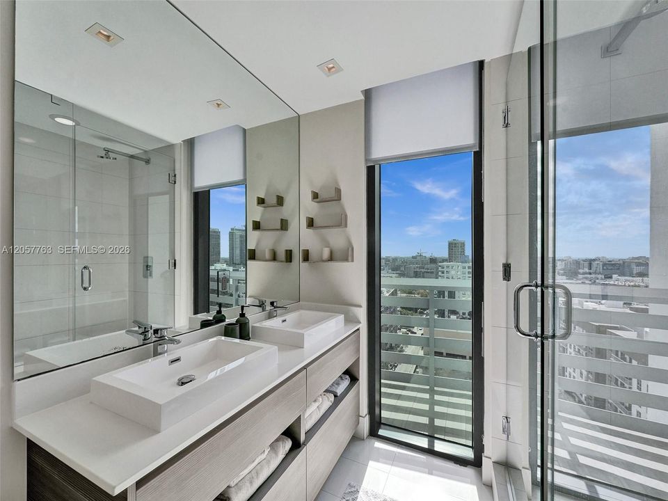 Active With Contract: $6,250 (2 beds, 2 baths, 1311 Square Feet)