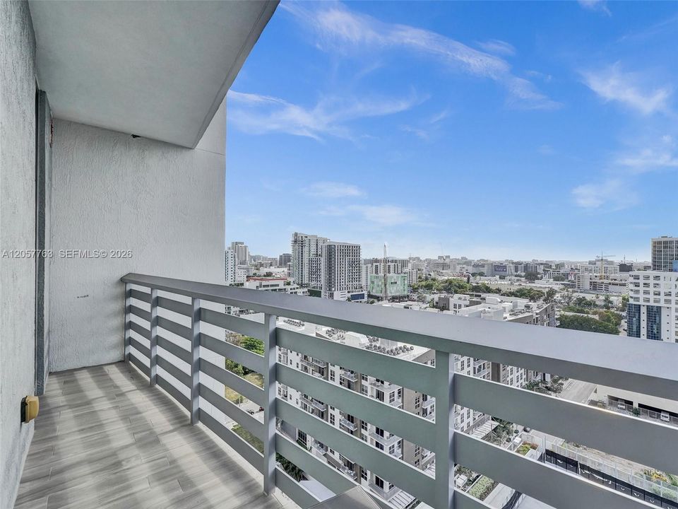 Active With Contract: $6,250 (2 beds, 2 baths, 1311 Square Feet)
