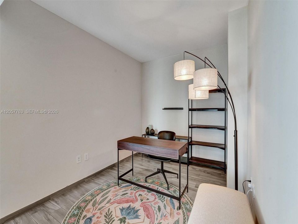 Active With Contract: $6,250 (2 beds, 2 baths, 1311 Square Feet)