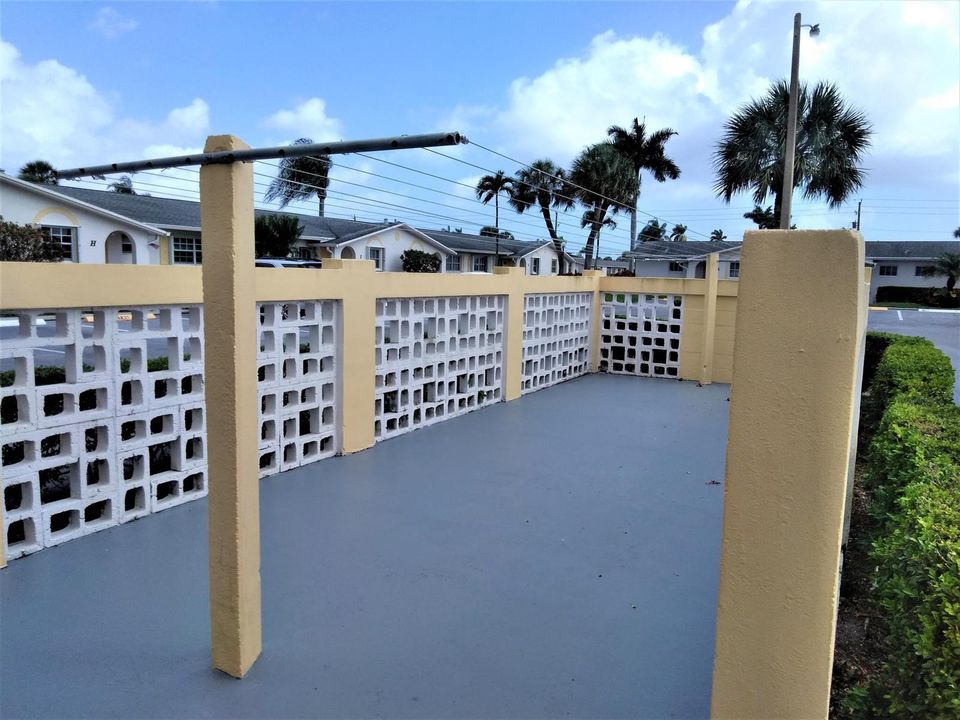 CLOTHES LINE