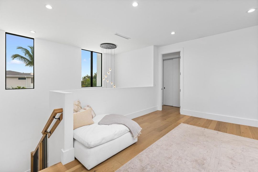 Loft 2