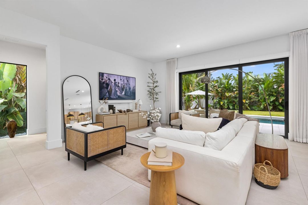 Living Area 1