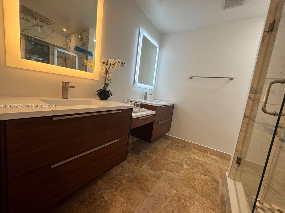 В аренду: $6,400 (5 спален, 3 ванн, 2072 Квадратных фут)